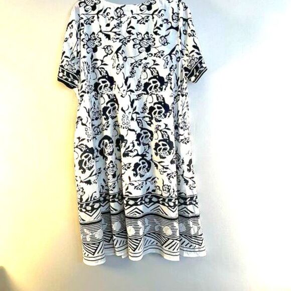 Tendency Women's V-Neck Floral Knee Length Dress Size XXL - Picture 2 of 7